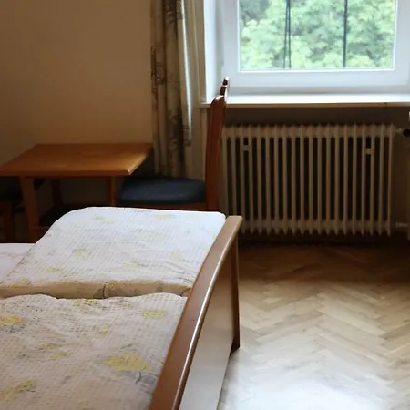 China Restaurant Zum Neuen Fassl Bed & Breakfast